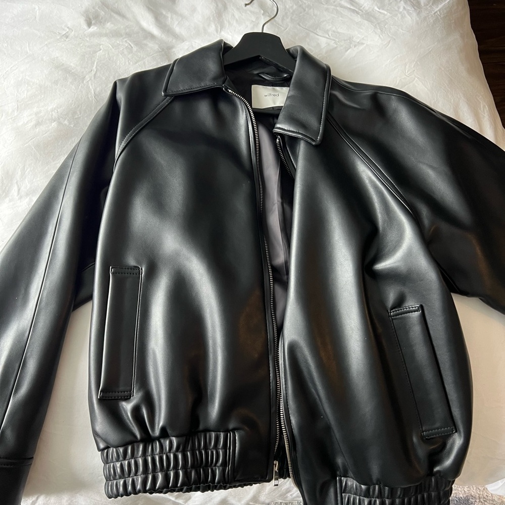 Aritzia Wilfred Falcon Leather Bomber